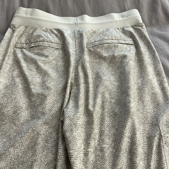 Athleta jogger size 4 - Picture 4 of 9